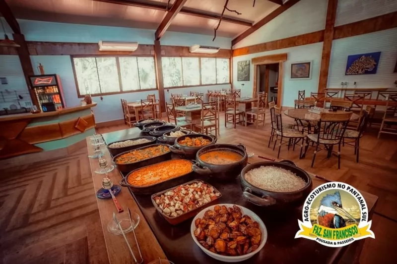 Restaurante e almoço típico da Fazenda San Francisco, Miranda MS