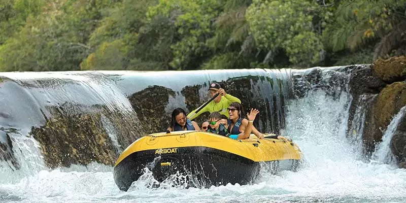 Passeio De Bote Em Bonito Ms No Rio Formoso