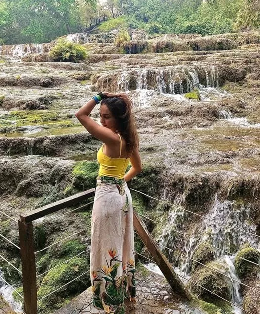 Ozmaisznovozpasseiozdezbonitozaznascentezazul