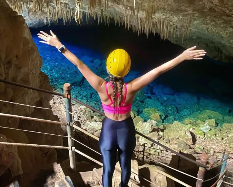 Elaine Farias   Escada Da Gruta