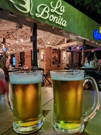 La Bonita Bar E Restaura 4