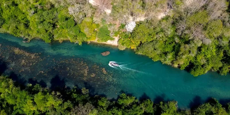 Flutuação E Passeio De Barco No Rio Azul Em Bonito Ms (2)
