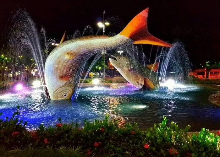 bonito-no-feriado-a-noite