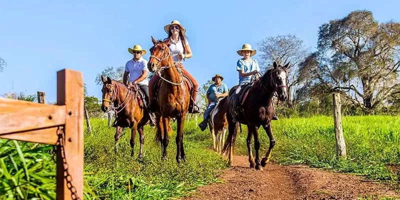 Cavalgada Em Bonito Ms Parque Ecológico